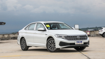 VW Sagitar Flyover 200TSI DSG